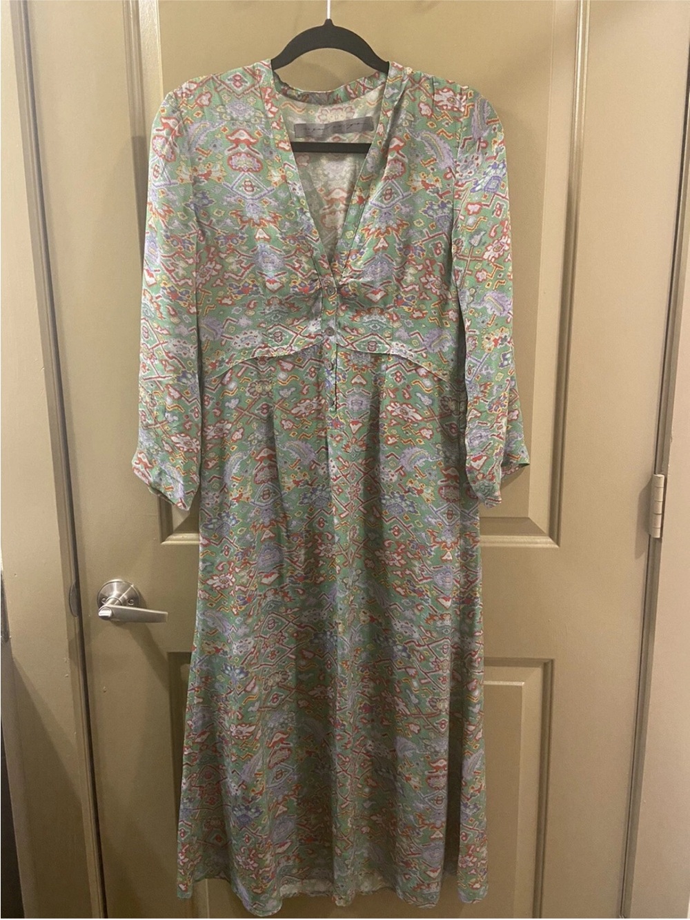 Raquel Allegra Pastel Paisley V-Neck Maxi Dress